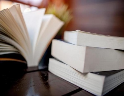 book-placed-on-the-desk-a-lot-of-books-beautiful-colors-for-studying-knowledge-education-images-photo